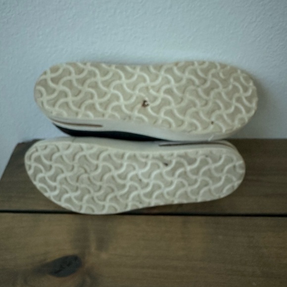 BIRKENSTOCK Bend Low Black Leather Sneaker - Picture 11 of 12